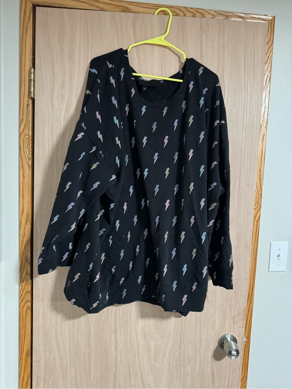 6x Black Lightning Bolt Print Sweatshirt & Pants Set